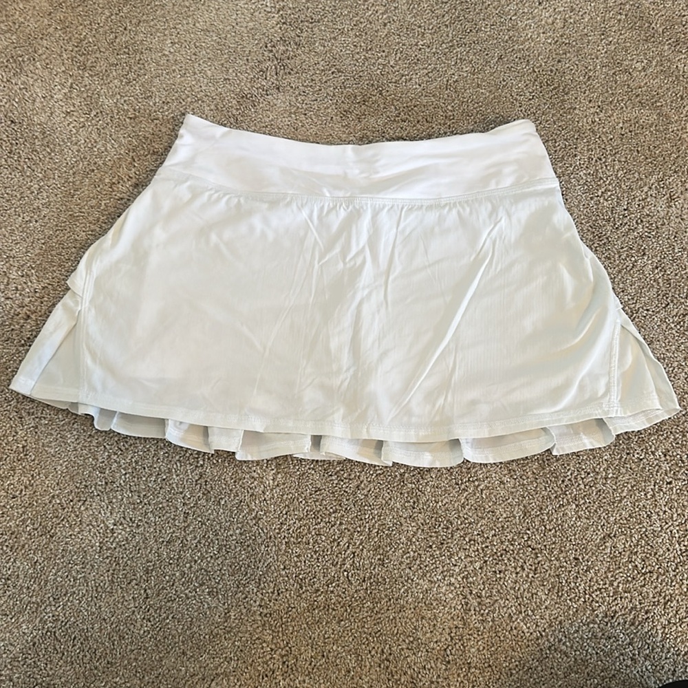 Lululemon white skirt size 6 - Picture 2 of 2